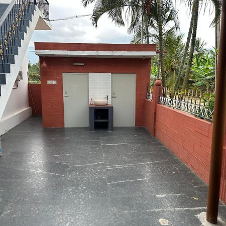 Sakthi Garden Home Stay Erode Exteriör bild