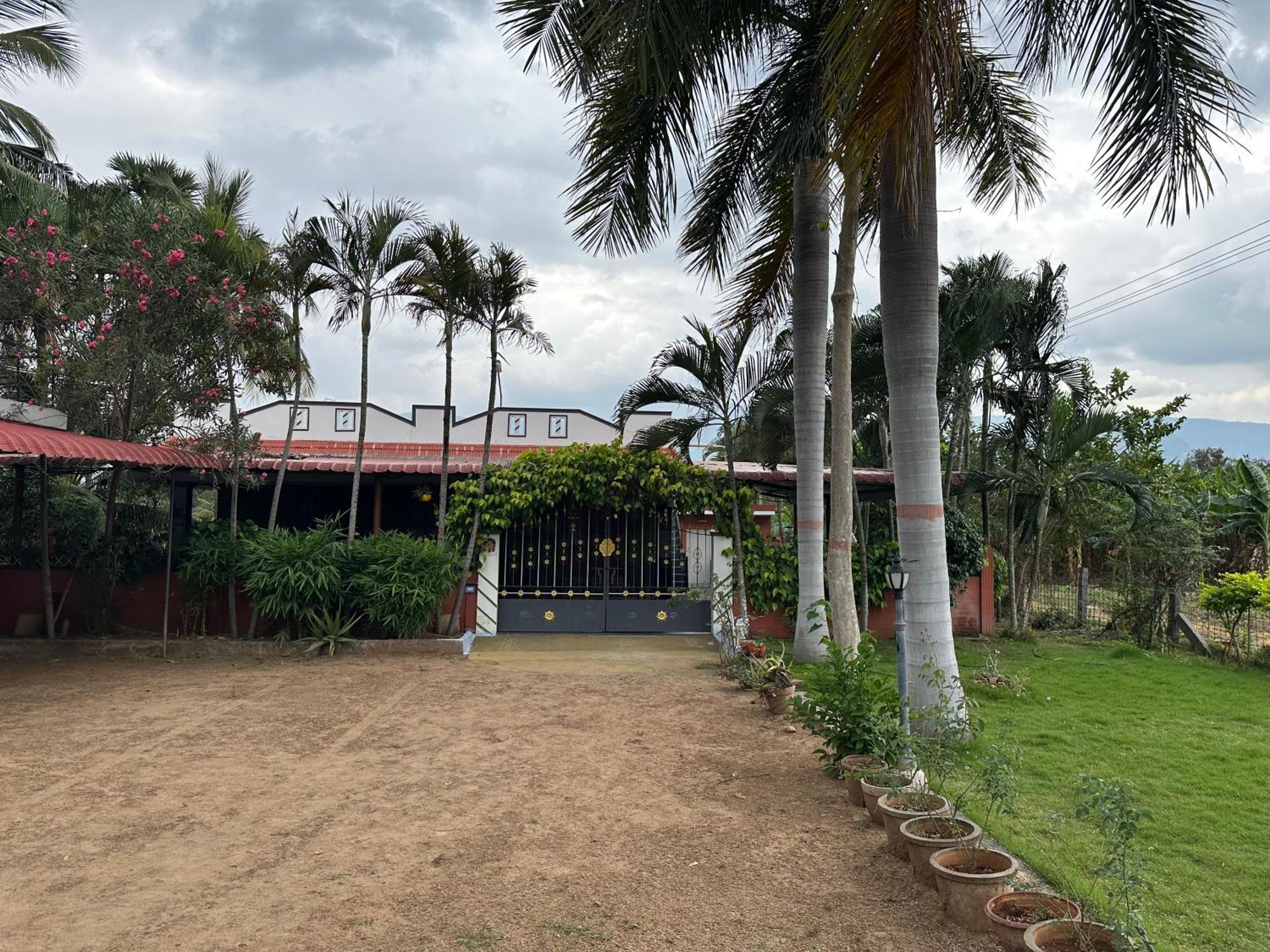 Sakthi Garden Home Stay Erode Exteriör bild