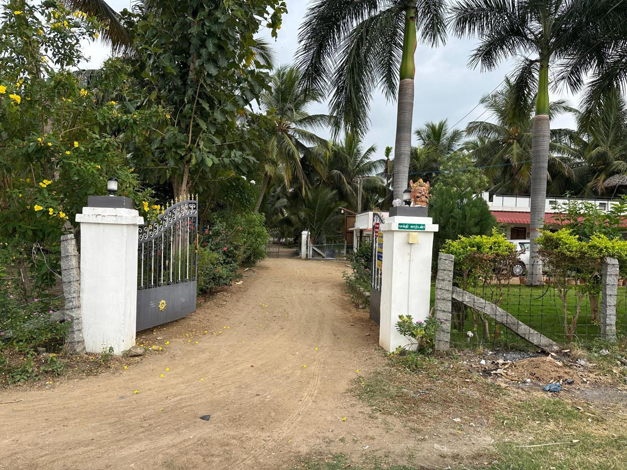 Sakthi Garden Home Stay Erode Exteriör bild